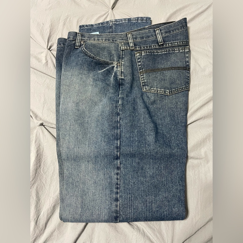 Wrangler 20x style 33 relaxed fit, 36x36.
